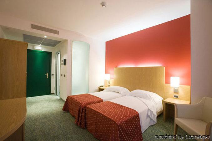 Hotel Senator Gorgonzola Oda fotoğraf