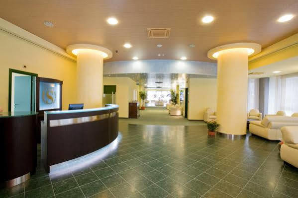 Hotel Senator Gorgonzola Dış mekan fotoğraf