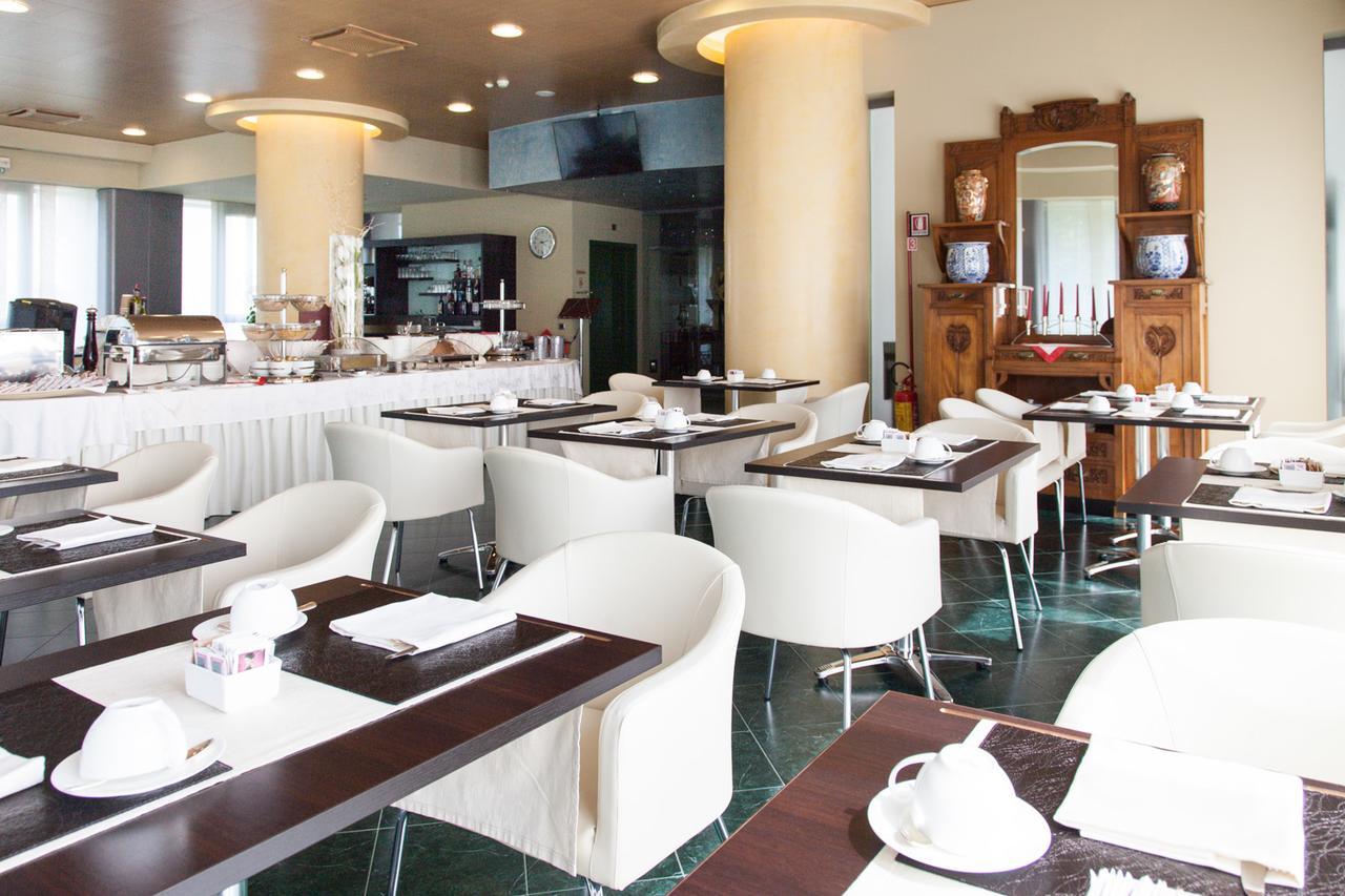 Hotel Senator Gorgonzola Dış mekan fotoğraf