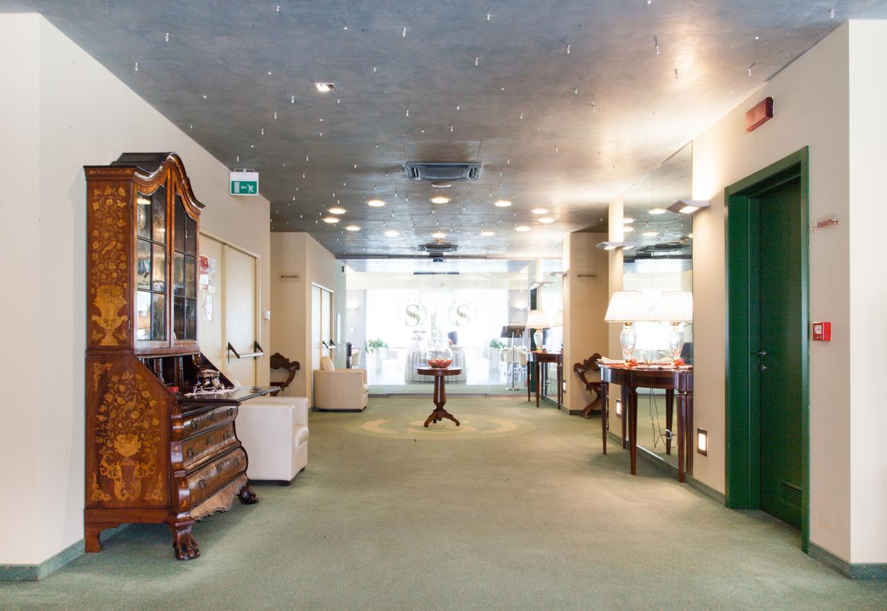 Hotel Senator Gorgonzola Dış mekan fotoğraf