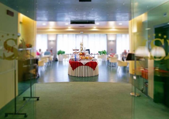 Hotel Senator Gorgonzola Dış mekan fotoğraf