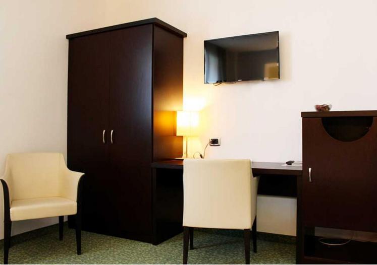Hotel Senator Gorgonzola Dış mekan fotoğraf