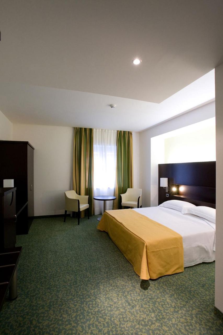 Hotel Senator Gorgonzola Dış mekan fotoğraf